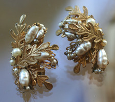 Ornate Rare Vintage Miriam Haskell Faux Baroque Pearl Leaf Clip Earrings picture