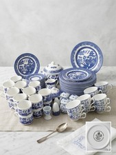 Vint. Churchill Blue Willow China Dinnerware  84 Pc Staffordshire England, Mint picture