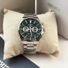 New Seiko SSB405 Essentials Men's Quartz Watch Green Dial Stainless Steel 41 mm picture