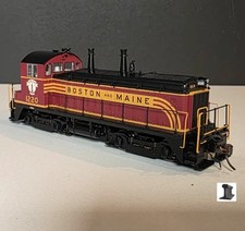 Rapido ~ HO Scale ~ EMD SW9 ~ Boston & Maine #1227 ~ DC/DCC Sound ~ 027568 picture