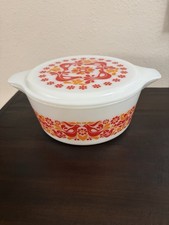 VTG PYREX Penn Dutch Friendship Promo 475-B Casserole Dish with Lid 2.5 Qt picture