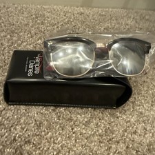 Vampire Diaries The Final Season - Cast and Crew Sunglasses New Never Worn picture