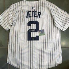 Derek Jeter Signed Jersey New York Yankees Pinstripe Autographed #2 COA picture