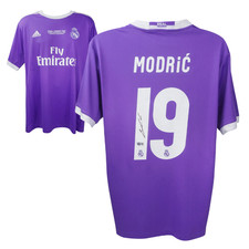 Luka Modric Signed Real Madrid FC UCL Final Soccer Jersey #19 with Beckett COA picture