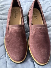 Clarks Womens Sharon Dolly  Size 8.5 Burgundy Suede Slip-On Shoe Low Wedge BNIB picture