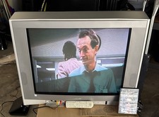 Vtg Toshiba 32AF44 32” CRT TV Flat Screen Retro Gaming Television 2004. W/Remote picture