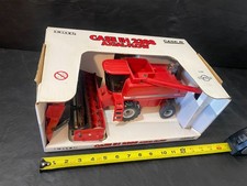ERTL Case IH 2388 Axial-Flow diecast combine tractor 1:32 picture