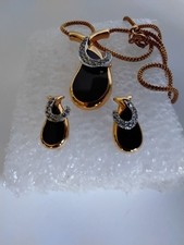 Vintage Avon Estate Find  Gold Tone  Set Necklace and Matching Earrigs  1980s picture