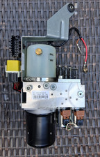 2003-2009 Mercedes CLK W209 Convertible Top Hydraulic Pump A2098000330 OEM picture