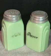 ANTIQUE (1930's) ART DECO - Jadeite, 