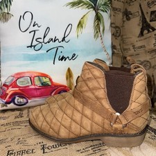 Teva De La Vina Dos Tan Quilted Waterproof Ankle Boots Size 7 picture