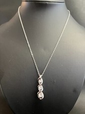 STUNNING NEW SILVER TONE TWIST 3 CZ STONES PENDANT NECKLACE ON 17