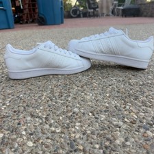Adidas Superstar White Leather Sneakers Men’s Size 9.5 picture