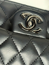 CHANEL Black Quilted Flap Bag Chain Strap Turn Lock Pink Lining CC picture