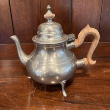 Vintage Kirk Stieff Colonial Williamsburg Pewter Coffee Pot Wood Handle CW80-19 picture