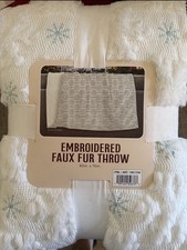 NWT Costco Holiday Faux Fur Throw Blanket White Snow picture