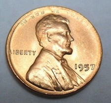 1957 P Lincoln Wheat Cent / Penny  AVE CIRCULATED  **FREE SHIPPING** picture