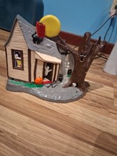 Vintage 1978 kemple Haunted house mold hand painted With working lights picture