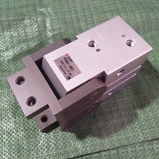 1PC New SMC MHW2-40D1 Finger Cylinder MHW240D1  #US picture