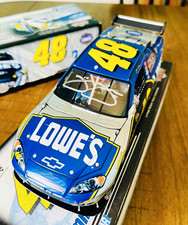 SIGNED 2007’ Jimmie Johnson #48 Lowe's Impala SS 1:24 Diecast COT picture