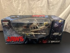 McFarlane Jaws Deluxe Boxed Set Movie Maniacs 4 NIB Box Damage Orca Shark 2001 picture