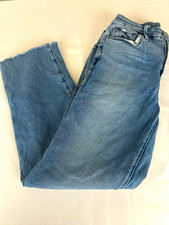 Good American 4/27 Distressed Frayed Hem Straight Leg Jeans Light Wash  picture