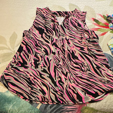 Women’s Lulu-B top sleeveless picture