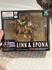 Epoch C-Works Legend of Zelda Majora's Mask Link & Epona Figure RARE 2001 OPENED picture