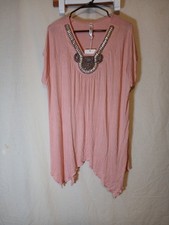 White mark embellished blouse size 2X picture
