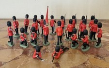 Vtg LOT 1970s Britains Ltd Plastic Military Toy Soldier Figures Gun Guards 23 P picture