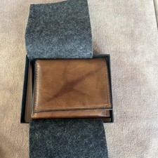 TUMI Brown Genuine Leather Bifold Wallet Passcase ID Window Original Box picture