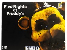 SDCC 2026 JAZWARES FIVE NIGHTS AT FREDDY'S ENDO-SERIES MIDNIGHT & GOLDEN IN HAND picture