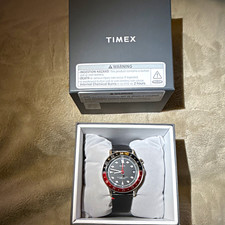 Timex Waterbury Quartz GMT Wristwatch Black Dial 24-Hr Red/Black Bezel Box picture