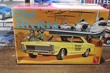 AMT Che Riviera 1965 Buick 1/25 picture