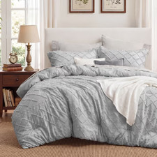 U by Bedsure Queen Comforter Set, Boho Tufted Embroidered Design, Reversible picture