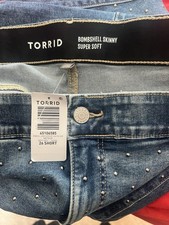 Torrid Bombshell Skinny Super Soft 26S picture