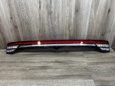 2020-24 LINCOLN AVIATOR CENTER TAIL LIGHT ASSY. OEM LC5B-13B433-A picture