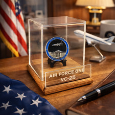 Air Force One VC-25 Challenge Coin w/ Acrylic Display Presidential Aircraft 24 picture