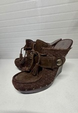 L.A.M.B Leather Suede Wedge Tasseled/Studs Detail by Gwen Size 6.5-Cute picture