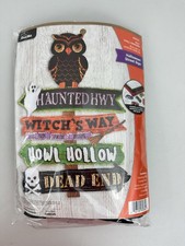 2021 Bucilla Halloween Street Sign Felt Wall Hanging 15x21.5 in #89384E NIP picture