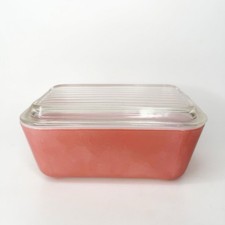 Vintage Pyrex Pink Flamingo 502 1.5 Pt Refrigerator Dish With Ribbed Lid Fridgie picture