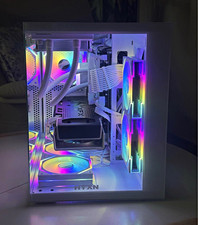 Custom/Whitebox White Tower Ryzen 5 9600X 16GB 1TB NVMe RX 6950 XT RGB picture