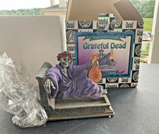VINTAGE 1998 Lounging Skeleton GRATEFUL DEAD VANDOR STATUE Ashtray Incense Rare picture