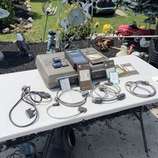 CUMMINS Echek DIAGNOSTIC SYSTEM 3824437 W/ACCESSORIES AND MANUALS MECHANICS TOOL picture