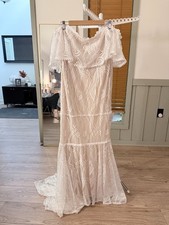 Lulus White Lace Off the Shoulder Wedding Dress; Women's XL, NTW picture