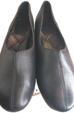Women's Born Sebra Black Leather Slip On Size 8 Comfort Flats Loafers  picture