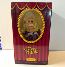 Sideshow/Weta The Muppet Show Miss Piggy Bust LE LOW NUMBER 48/3000 picture