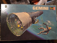 Revell Gemini 1/24 Scale Model Kit Vtg 1965, H-1835 Appears Complete See Picc picture