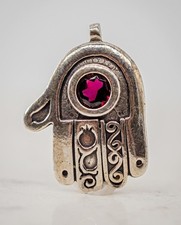 Vintage Sterling Silver Hamsa Hand Pendant Red Stone Hebrew Judaica 2.91g picture