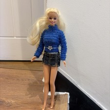 Vintage 2001 Barbie Fashion Avenue Charm Blue Sweater Outfit &Blonde Doll Mattel picture